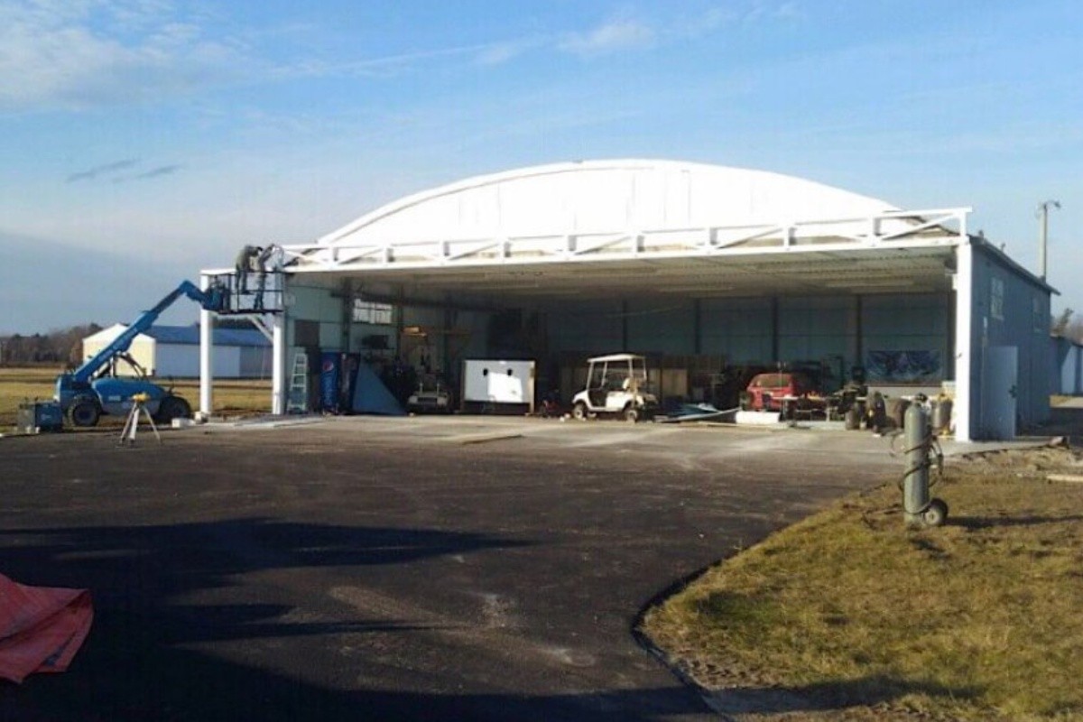 Michigan Airport Hydraulic Door Image