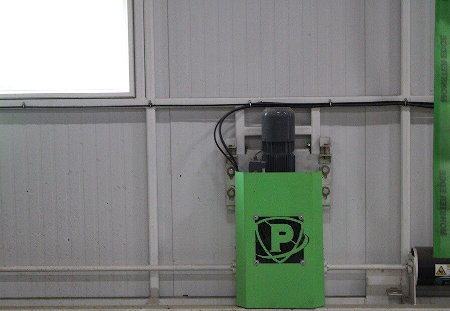 helical-gear-motor-strap-bifold-door