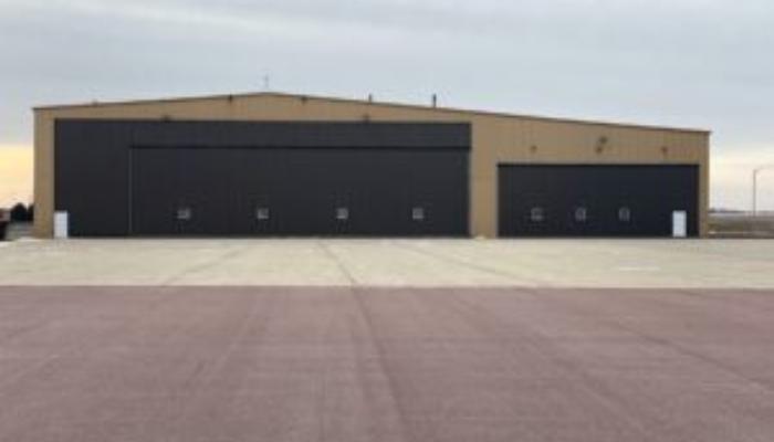 hydraulic-doors-for-airport-300x200 (1)