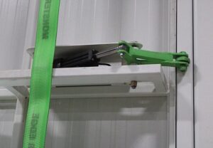 strap-bifold-door-clamp